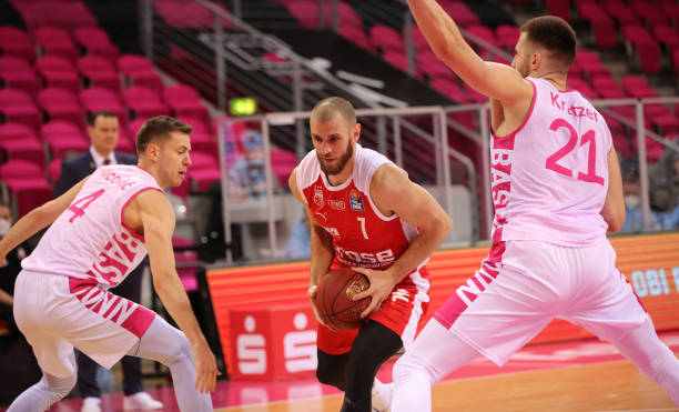 有球员形成 有球员形成